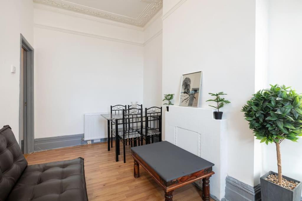 2A - Bright & Airy 2 Bed Flat - 20 Mins To Central Лондон Екстериор снимка